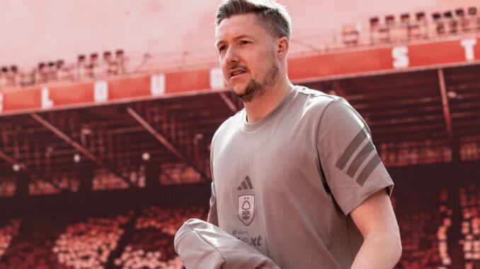 0_Nottingham-Forest-goalkeeper-Wayne-Hennessey-against-Everton