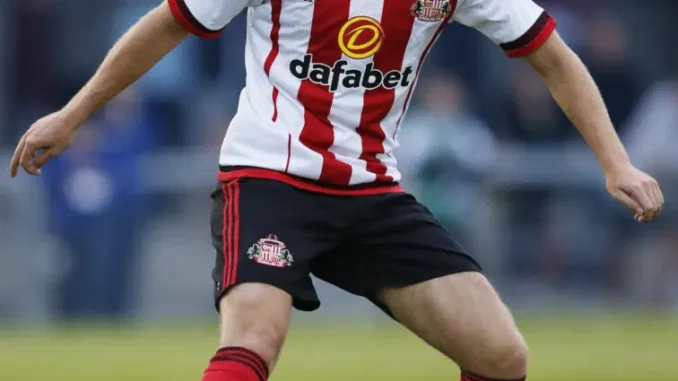 2015-07-09T210909Z_1_MT1ACI13867739_RTRMADP_3_SOCCER-ENGLAND-DARLINGTON-SUN-756x1024